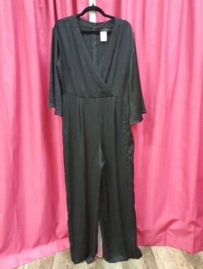 Truth & Fable Women’s Black Wide Leg Jumpsuit Surplice V-Neck Bell Sleeve S. L